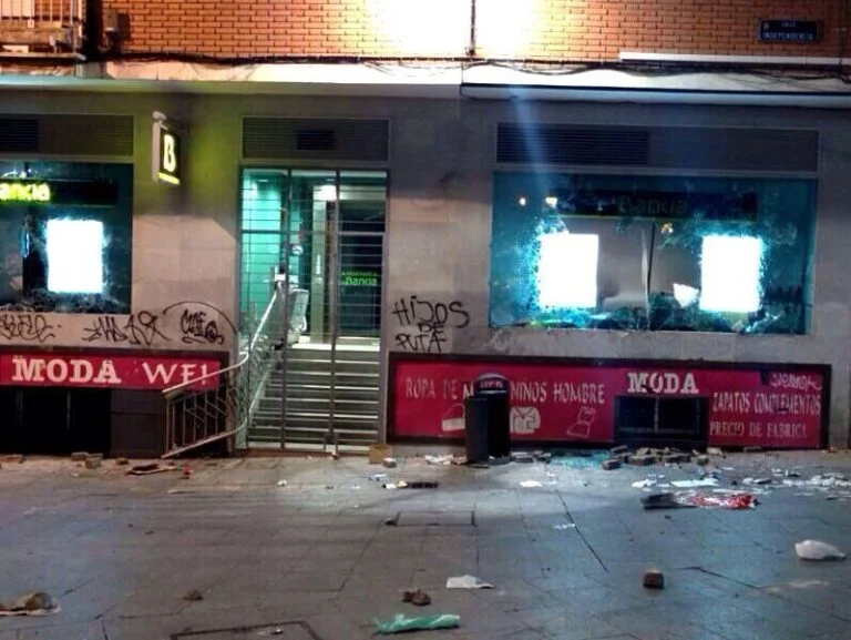 INTENTAN INTIMIDAR AL GOBIERNO DE ALCORCÓN CON EL USO DE LA VIOLENCIA