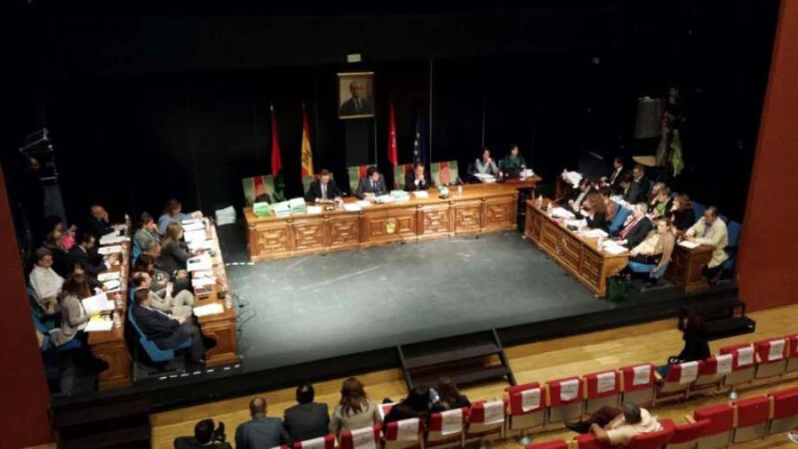 PSOE e IU  se niegan a votar la declaración de rechazo a las amenazas
