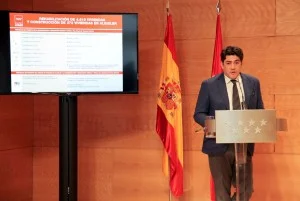 David Pérez firma el convenio para la rehabilitación de Valderas