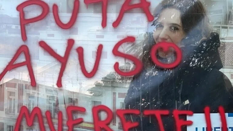 LA INTOLERANCIA Y EL ODIO ATACAN LA SEDE DEL PARTIDO POPULAR DE ALCORCÓN