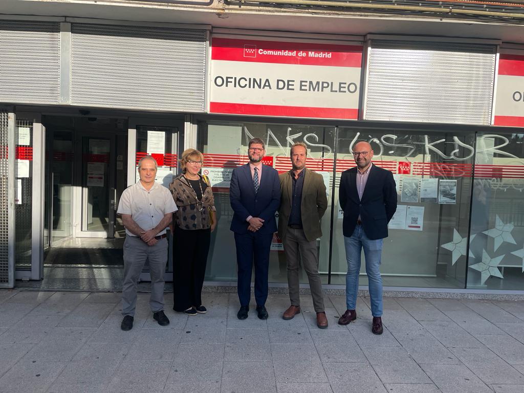 Visita del Viceconsejero de Economía y Empleo a las Oficinas de Empleo de&nbsp;Alcorcón