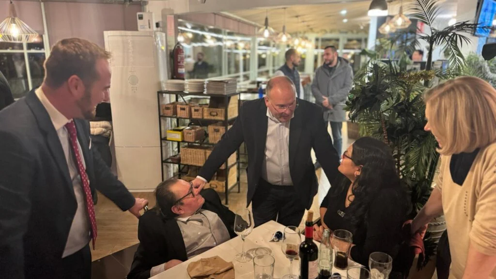 El Partido Popular de Alcorcón celebra su tradicional encuentro navideño reafirmando su compromiso político y social con la …