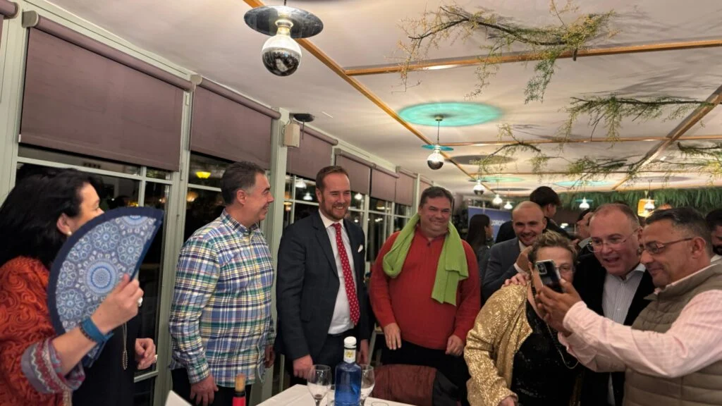 El Partido Popular de Alcorcón celebra su tradicional encuentro navideño reafirmando su compromiso político y social con la …