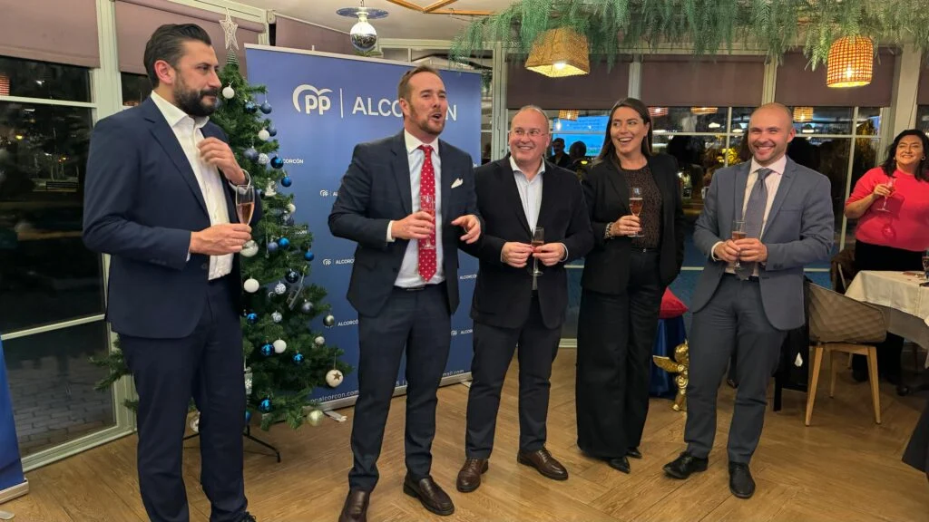 El Partido Popular de Alcorcón celebra su tradicional encuentro navideño reafirmando su compromiso político y social con la …