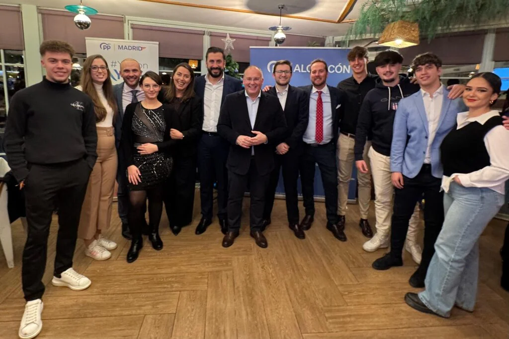 El Partido Popular de Alcorcón celebra su tradicional encuentro navideño reafirmando su compromiso político y social con la …