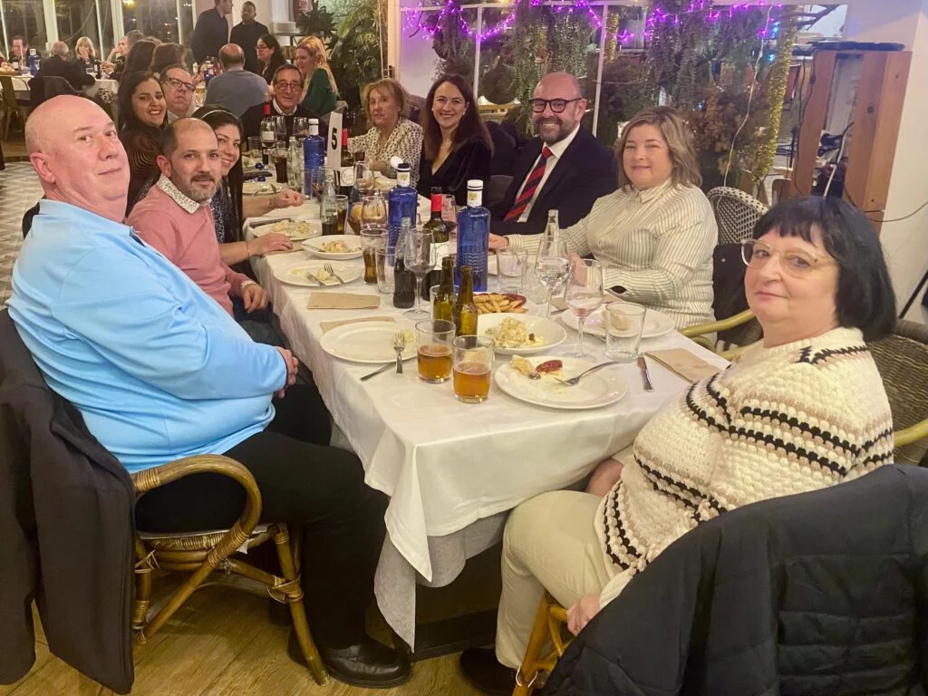 El Partido Popular de Alcorcón celebra su tradicional encuentro navideño reafirmando su compromiso político y social con la …