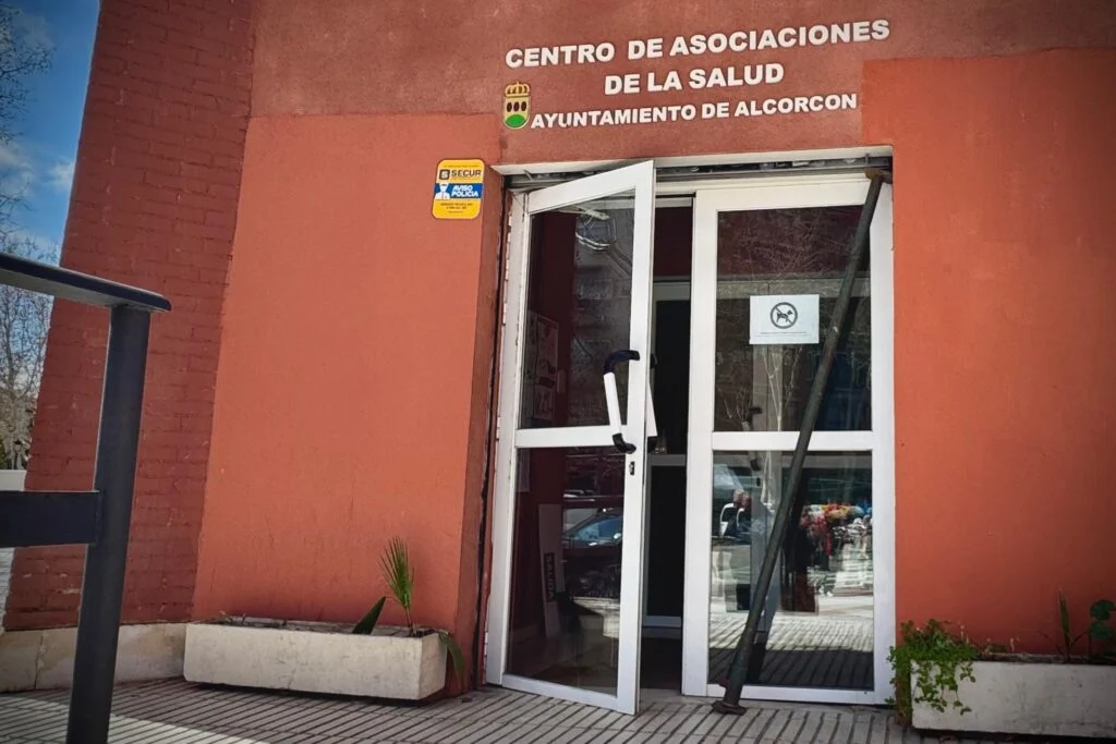 El abandono del Ayuntamiento de Alcorcón deja a las asociaciones de la salud al borde del colapso