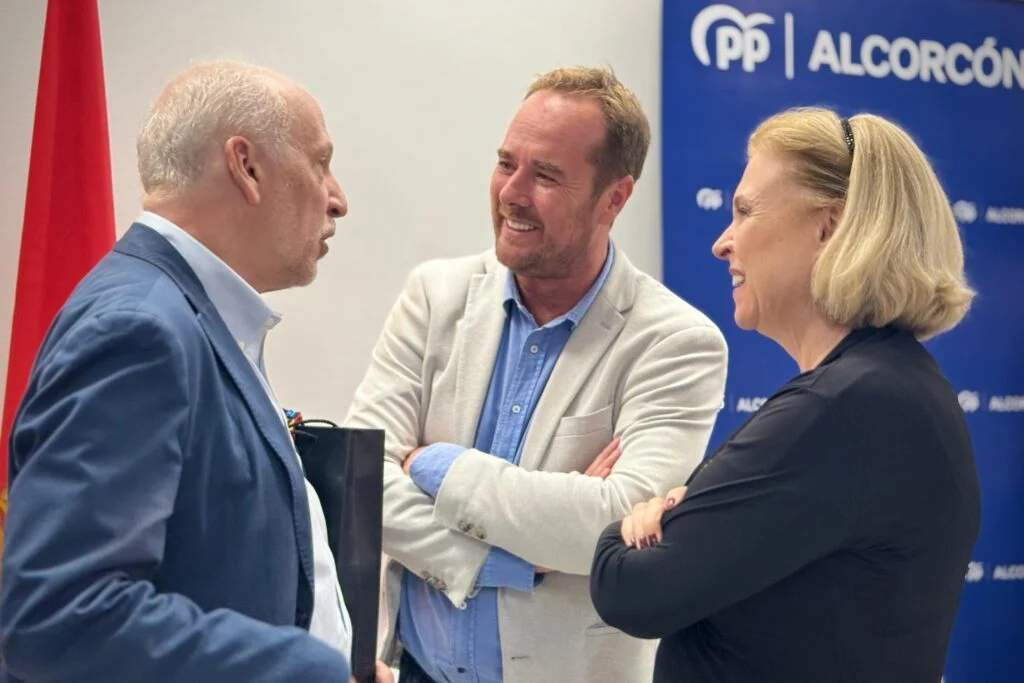 “España ante una encrucijada”: reflexiones de Gabriel Elorriaga en la Sede del PP de Alcorcón