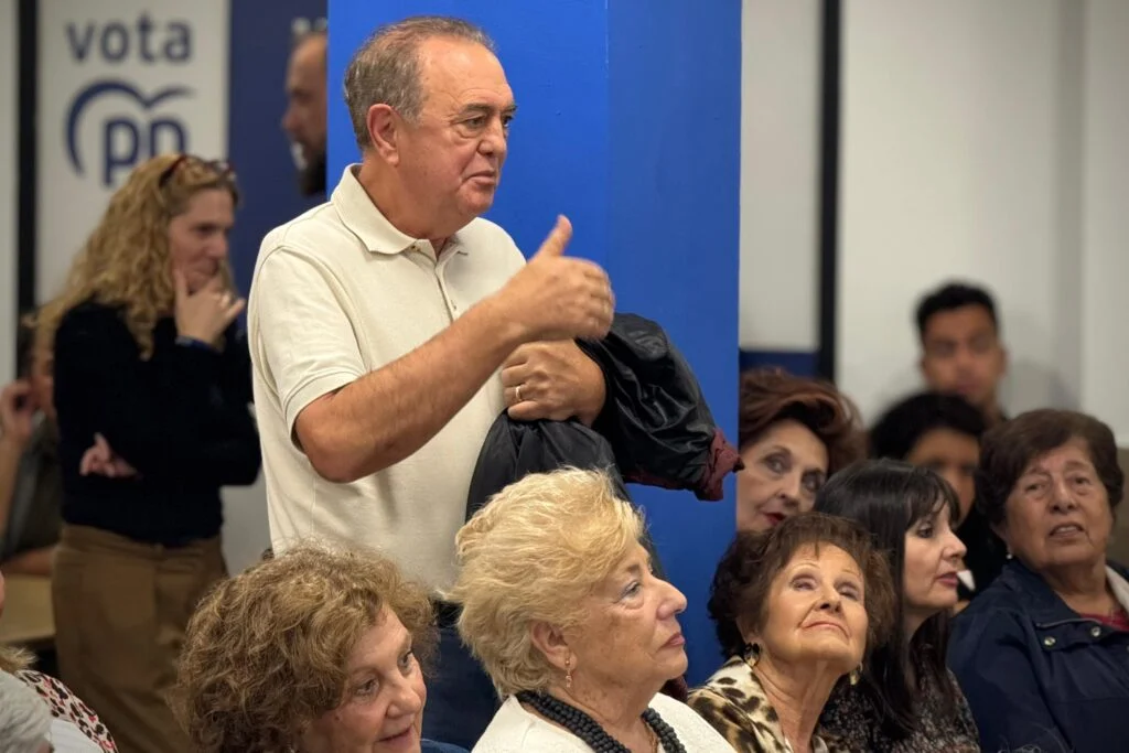 “España ante una encrucijada”: reflexiones de Gabriel Elorriaga en la Sede del PP de Alcorcón