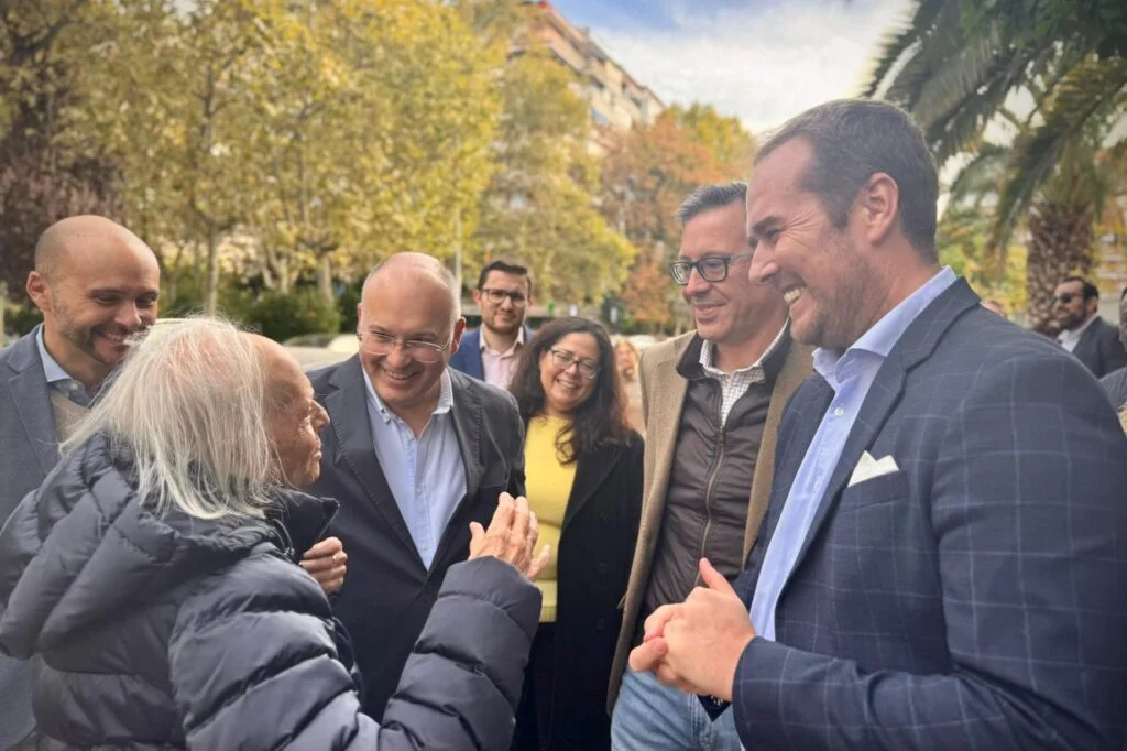 Roberto Marín Vergara lidera la defensa de los vecinos de Alcorcón frente al “tasazo de basuras” con el apoyo de Miguel Tell…