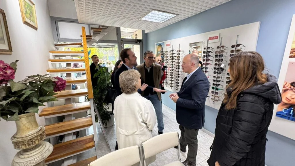 Roberto Marín Vergara lidera la defensa de los vecinos de Alcorcón frente al “tasazo de basuras” con el apoyo de Miguel Tell…