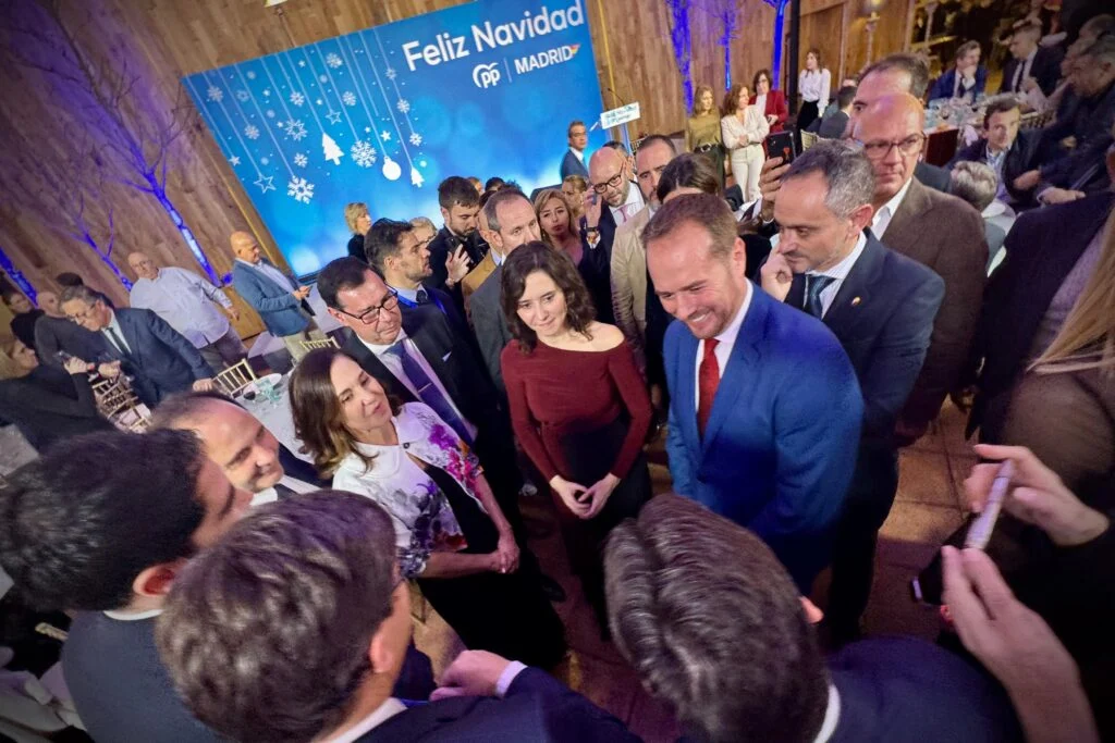 Feijóo y Ayuso eligen Alcorcón para la Cena de Navidad del PP de Madrid con más de un millar de asistentes