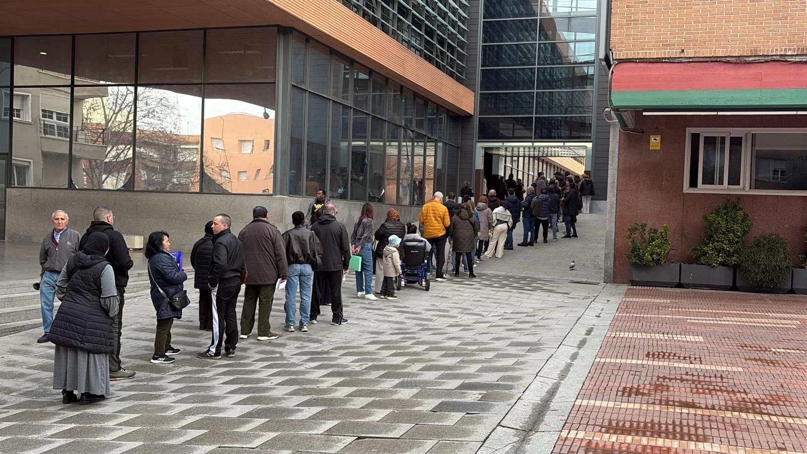 EL DETERIORO DE ALCORCÓN AUMENTA LAS QUEJAS VECINALES PESE A LAS SUBIDAS DE IMPUESTOS DE CANDELARIA TESTA