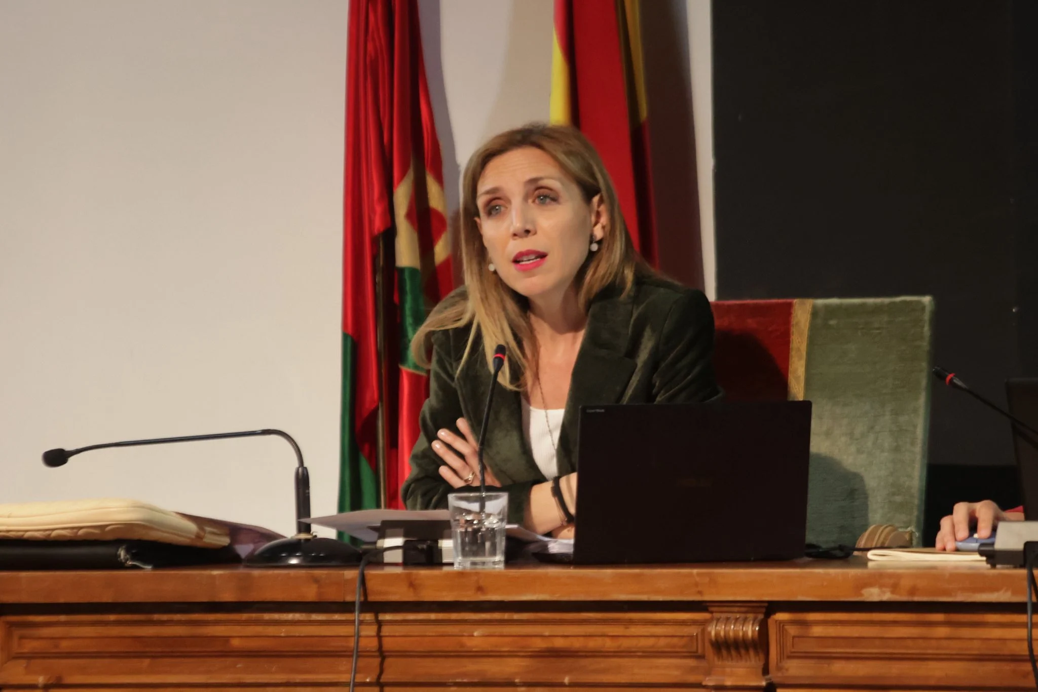 NUEVO FRACASO DE TESTA EN VIVIENDA: SE SUSPENDE LA LICITACIÓN DE LOS 800 ALOJAMIENTOS PROMETIDOS